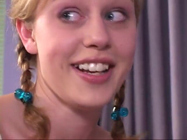 I kissed a girl and I liked it: Hot teen exploring each other