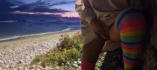 TheloveStory: Quente esguichando com uma bela vista da varanda na suíte