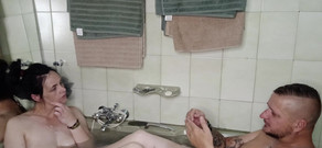 Bigjoefuckalott: Koupelna