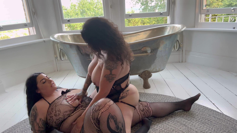 Thiccvision: English PAWG Vs Big Booty Latina