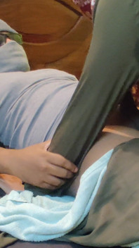 Bella milf hijab con un gran culo cavalca un cazzo enorme