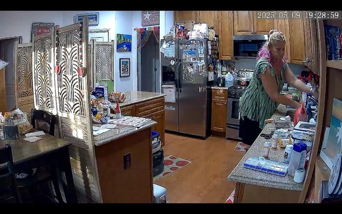 Dominator13: Blonde Masturbates Her Slutty Cunt While Cooking