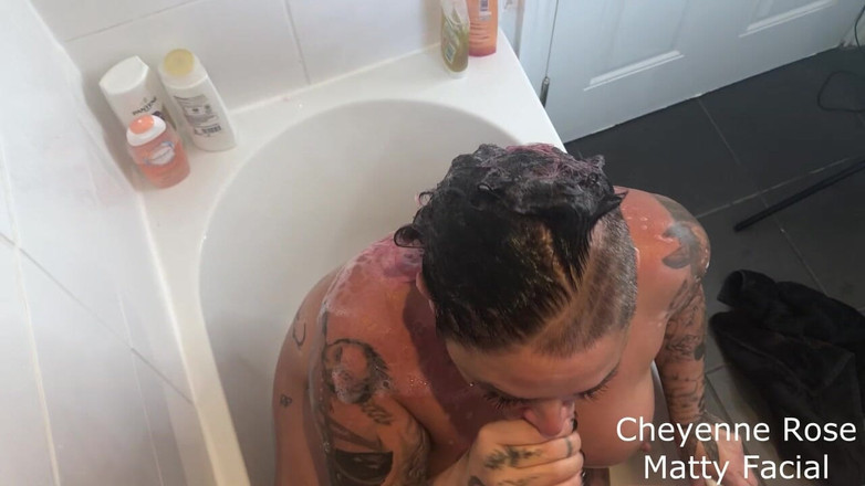 Cheyenne Rose 80: 샤워 중 나를 빨아