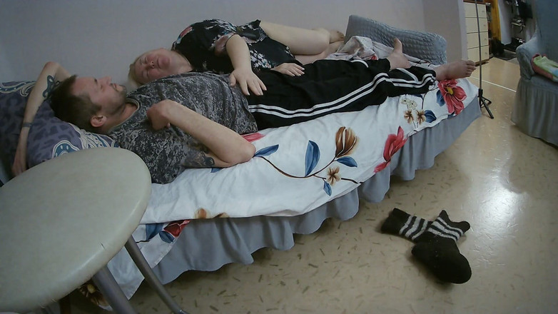 Zona901: 彼女がフェラチオをして精液を飲み込む