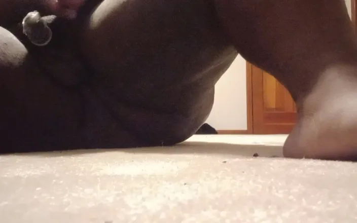 Andrew Adams: I Nakedly Masturbate while Wearing a Condom on Floor in...