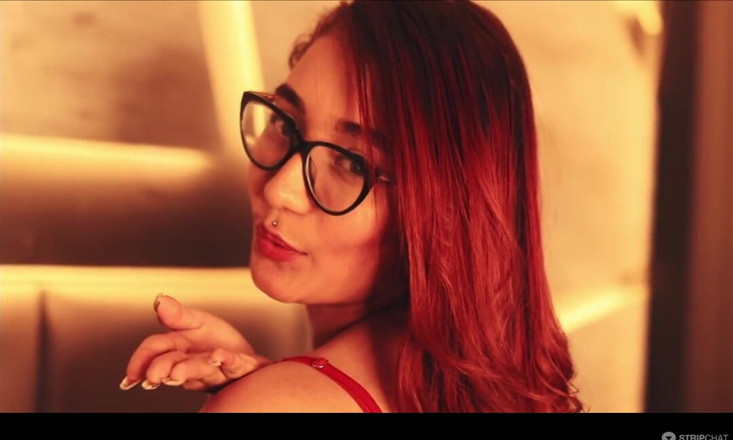 Lia Wood: Red-haired Girl Gets Laid in Her Room and Has a...
