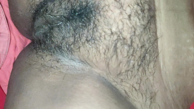 Hast matthun: Hot Indian Desi Aunty's Pink Pussy