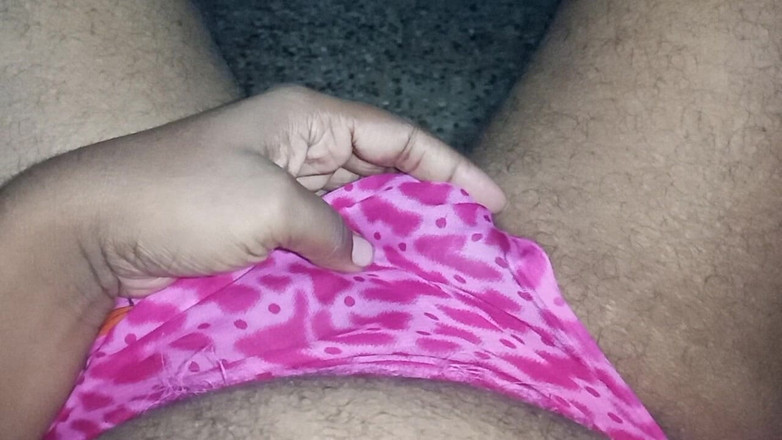 Hungry cliff: Desi kalhotky