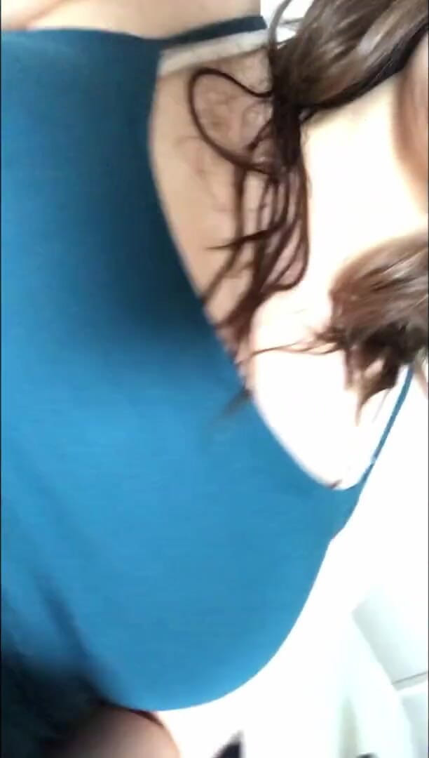 Lola LaCroix: Playing with my wet and big clit