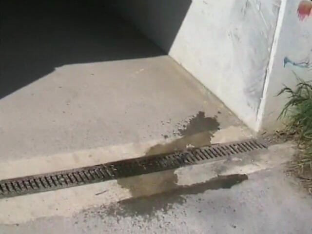 Femdom Austria: Pissing under the bridge