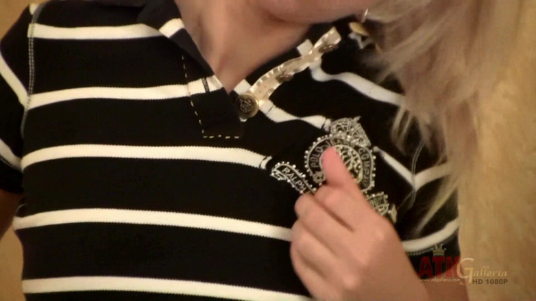 ATKIngdom Fans: Petite friandise en taille de bite