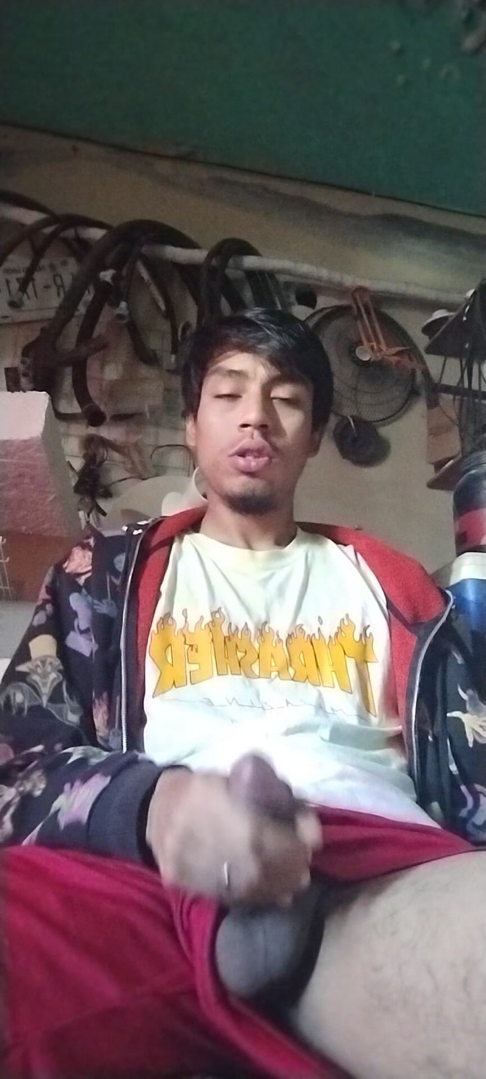 AlexAlejandro13: स्नान के बाद बड़ा लंड