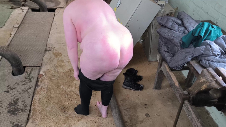 Bouncy Tits Action: Замахиваю ее сиськи