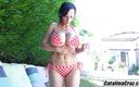 Catalina Cruz: Catalina Cruz - açık havada bikinili mutluluk