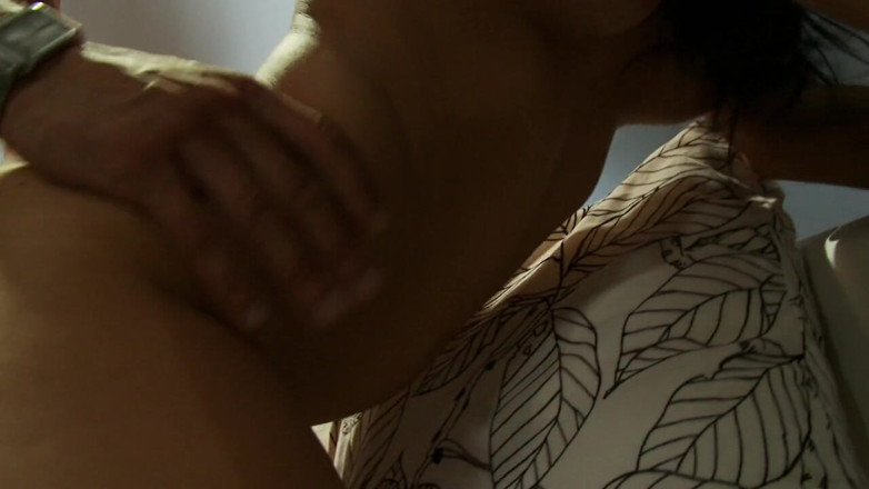 Kinky Latinas: Słodka brązowa, chuda latynoska laska bierze białego penisa