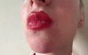 Holy Harlot: 빨간 립스틱으로 먹는 POV