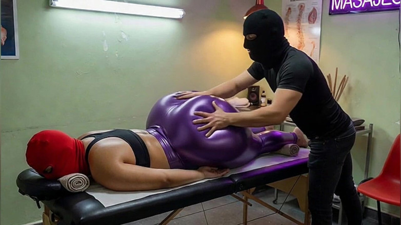 Animate golden: Un massage à l’huile dans un legging violet se termine par...