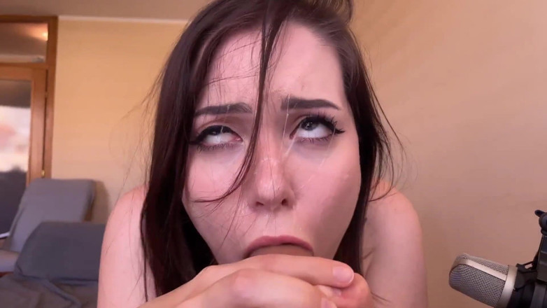Stacy Moon: Deepthroat Queen Is Getting Extremely Messy