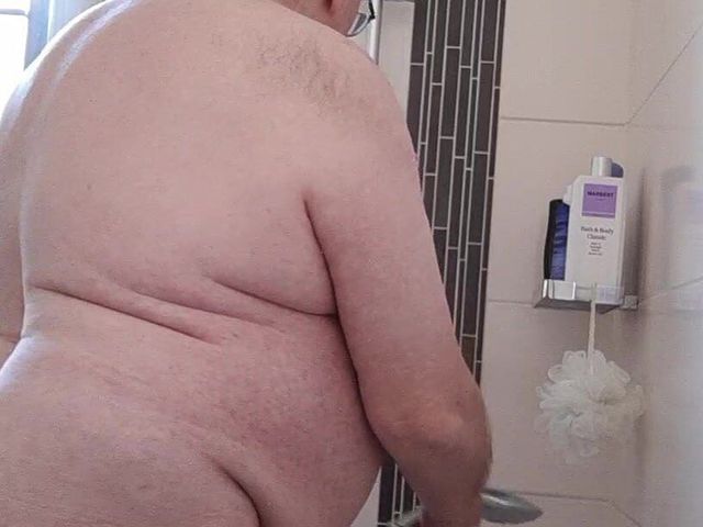 Me Showering Again (Karlchengeil)