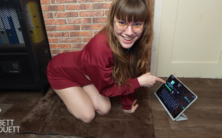 La prima sessione di sesso telefonico con una donna incinta è andata a rotoli!! (Bett Duett) First Pregnant Phone Sex Session Crashed!! (Bett Duett)