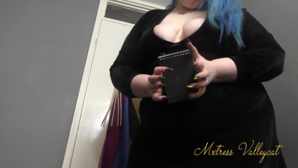 Mxtress Valleycat: Gold foil nails scratching ASMR