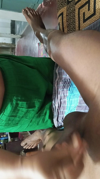 SAFI-SEXY: Makcik tiri saya dengan video seksi sangat panas