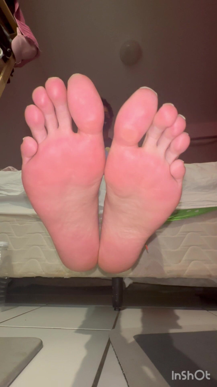 Boy feet: Calcetines Sudados