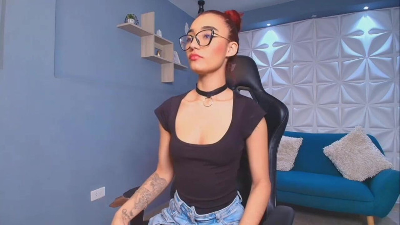 Lia Wood: Una Mañana Sin Mi Pareja Y Quiero Que Me Folles,...