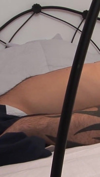 Hambrienta escena de 1 gran culo milf en lencería Angel Reece recibe corrida en sus grandes tetas