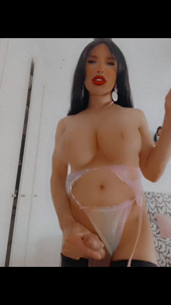 Sissy Slut Brianna: Una bambola... Ma il tipo che gioca duro