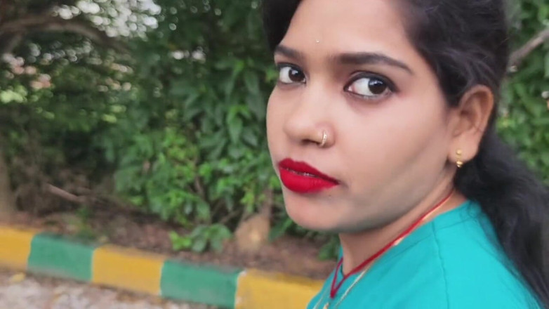 Sona bhabhi: Odia Desi ehefrau genießt es mit ihrem freund im park