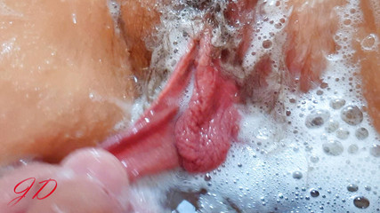 JuicyDream: JuicyDream - hra s kundičkou a sperma na zadku ve vaně