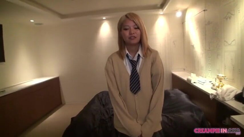 Creampie In Asia: Trio avec Sumire. Realcollege, uniforme, trio et creampie