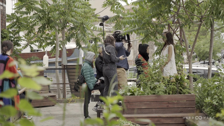 HardWerk: Yoga Bang, Bts