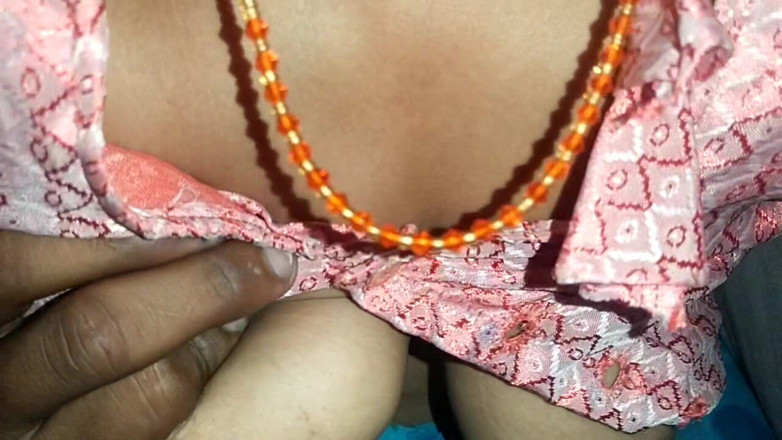 hotsimran70: Ateşli simran kocasıyla amının içine boşalıyor