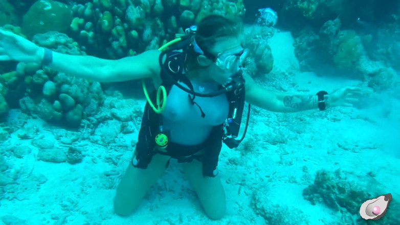 Mistress Pink Pearl: Bersendirian Time di Bonaire