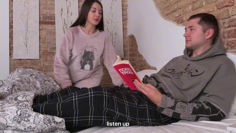 Sugary Kitty: Mengapa ibu tiri mengerang di kamarnya dengan ayah tiri? Adik...