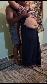 Wife in Saree Sex with Neighbour