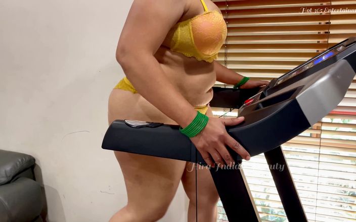 Your Hira: Hira indian beauty - sexystes und erotisches dessous-training auf laufband