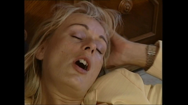 DEUTSCHLAND PORNO TV - our best full movie: Blonde Horny Slut Sucked a Hard Cock Before She Get...