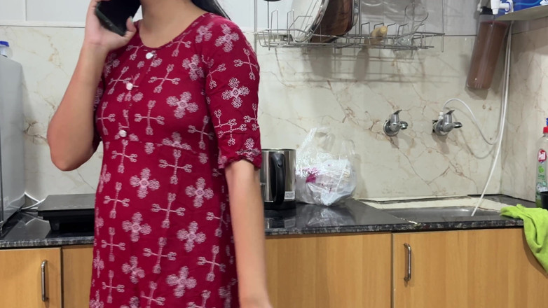 Hornycouple149: Macocha prosi swoją przyjaciółkę o pomoc w uzależnieniu pasierba porno