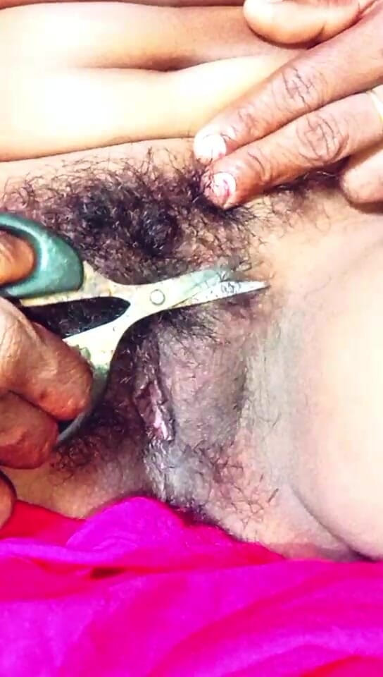 Png: Desi Indische Bhabhi maakt het haar van de Boer schoon,...