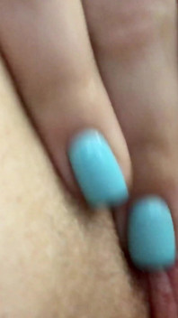 Solo. Masturbare până la orgasm. Close-up.