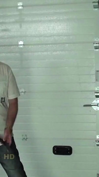 Ines mengambil sesi cambuk payudara seperti awek submisif yang berani sebenar