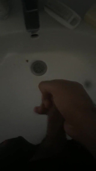 SingerMask: Jerking in the bathroom sink