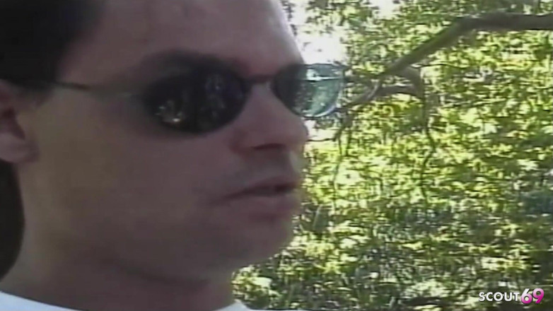 Shemale TS Collection: Un mec rencontre secrètement une femme trans et la sodomie...