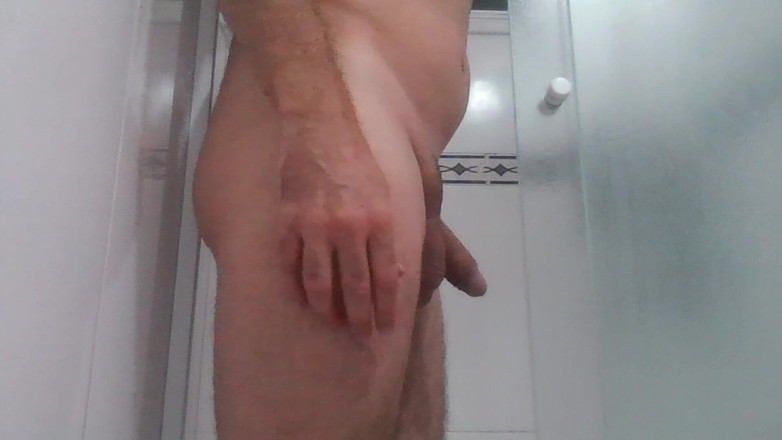 Alan Long: Senin için duşta götünü tıraş ediyor!