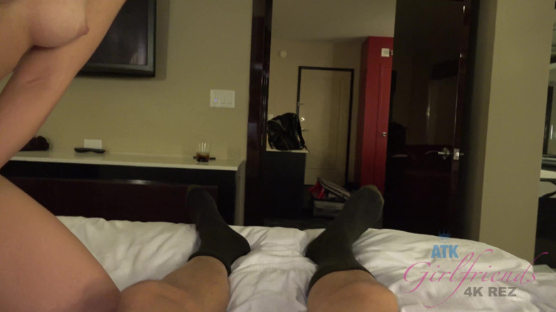 ATK Fans (Girlfriends): Vacances virtuelles à Las Vegas avec Sierra Nicole 2/3