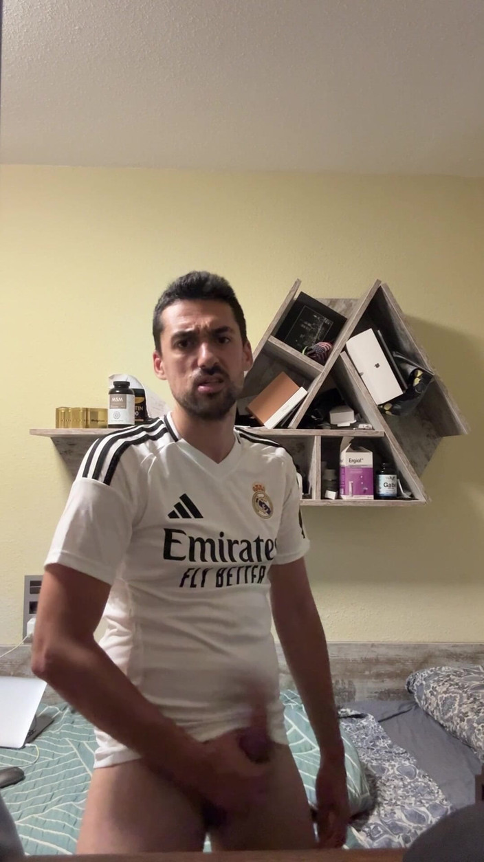 Liam Harding: Straight Soccer Guy Jerking off Busts a Huge Load