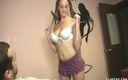 Club Tug: Melanie hicks vuốt ve cu